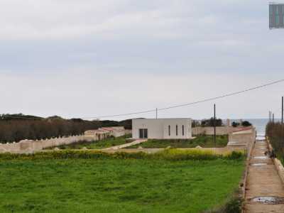 Incrociamo la �Casa del mare�, quella che da quest�estate sar� il nuovo centro informazione...